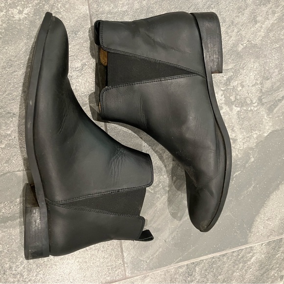 Nisolo Women’s Chelsea boots - Picture 6 of 6
